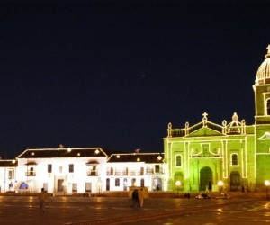 Plaza Principal de Tunja.  Fuente: Panoramio.com (GoogleEarth) Por: Luis Buitrago 